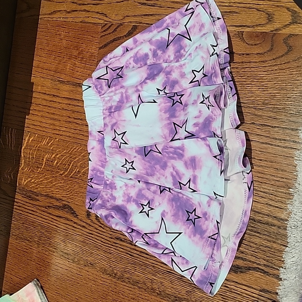 girls size 6 tie dye with stars skort